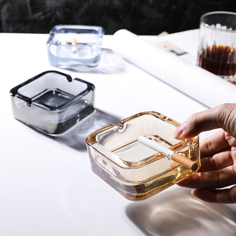 Tuhatoos Kristallklaasist Väike peen moekas kandiline sigaretitops suitsutamiseks elutuba majapidamissuitsetajate luksuslik tuhatoos