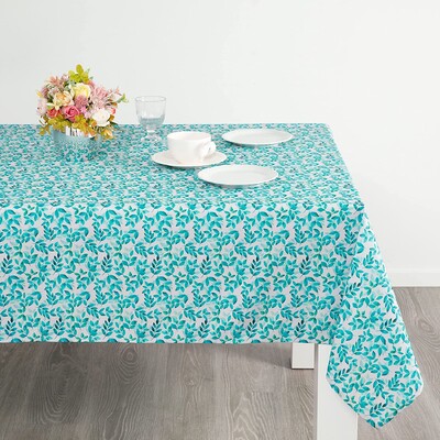 Väike värske ruudukujuline ristkülikukujuline laudlina, mis sobib köögilaua kaunistamiseks Lihtsas stiilis taimse laudlina kaunistuseks