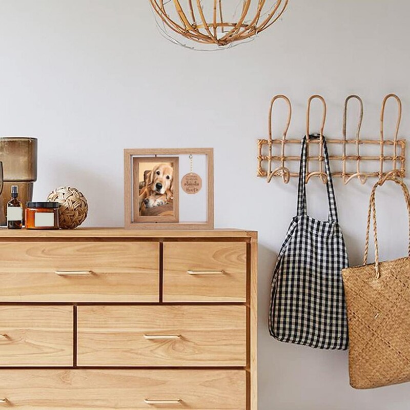 Lemmiklooma mälestusmärk puidust pildiraam, pööratav kahepoolne mitte enam minu kõrval, vaid igavesti minu südames 4x6-tolline lauaarvuti koerakassipilt