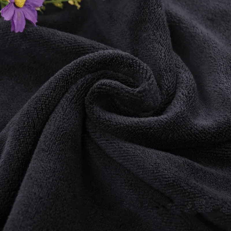 Sutirštinti padidinto ypač smulkaus pluošto „Fitness“ greitai džiūstantis sportinis rankšluostis „Fitness“ sportinis vonios rankšluostis (juodas)