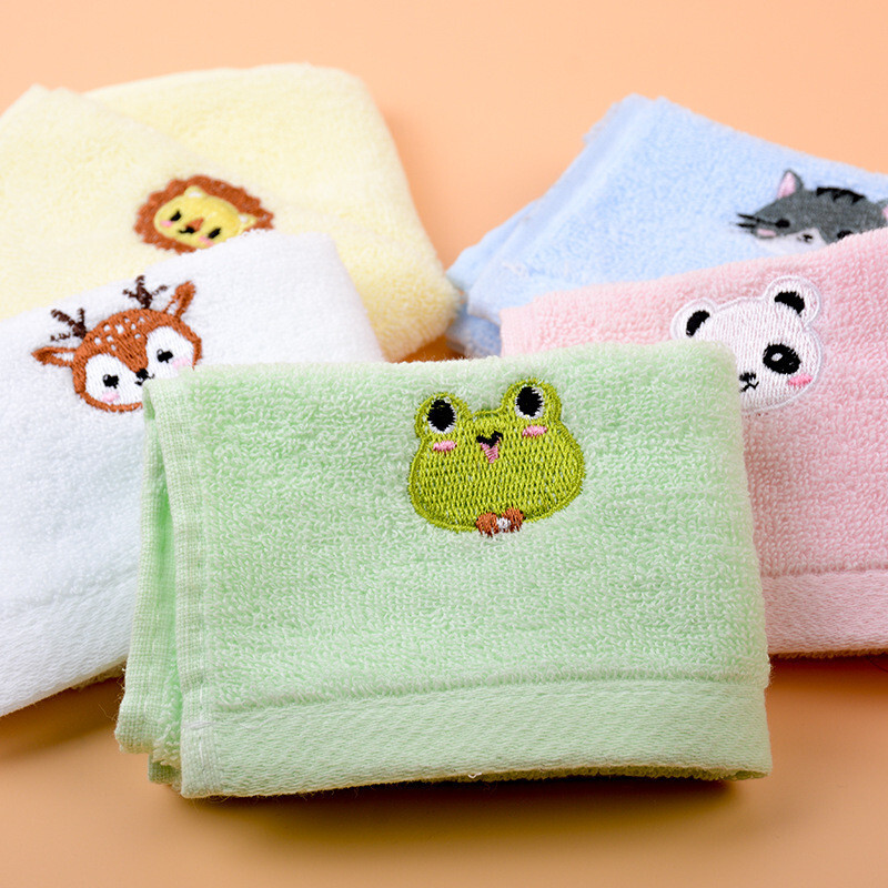 1tk 25x25cm Multikad Loomade Tikitud Ühevärviline Puuvill Pehme imav Lastele Lastele Beebi kandiline näorätik