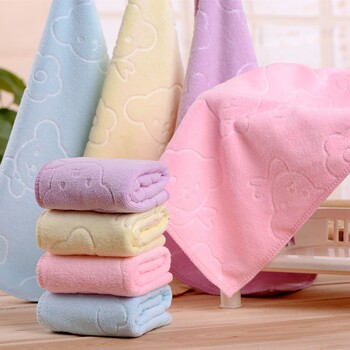 Candy Color Microfiber Νηπιαγωγείο Square Παιδικό Πλύσιμο Χεριών Καθαρισμός Μαλακό Γρήγορο Στέγνωμα Μικρό Μαντήλι με Γάντζο Πετσέτας