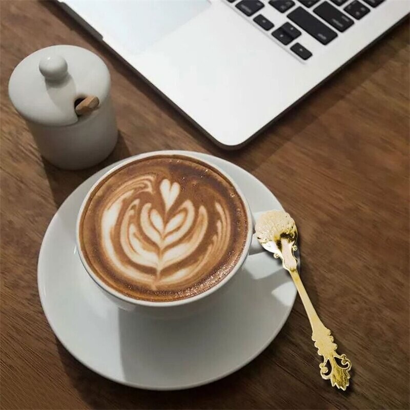 6 vnt. vintažinio karūnos rašto lydinio mažas šaukštelis, mini karališkojo stiliaus metalinis aukso spalvos raižytas kavos užkandžiai vaisių desertinis šaukštas virtuvės įrankis