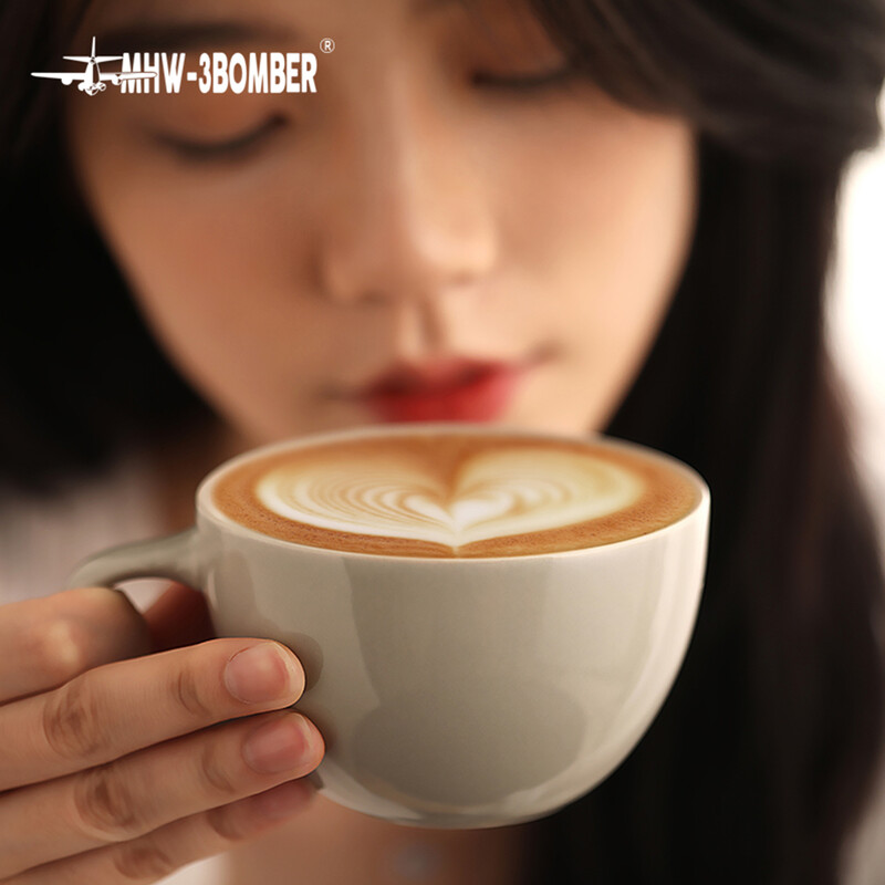 300 ml keraamilised espressotassid Klassikaline kohvitassi komplekt alustasside ja kohvilusikaga Art Latte Mocha teekruusid Chic koduköögi tööriistad