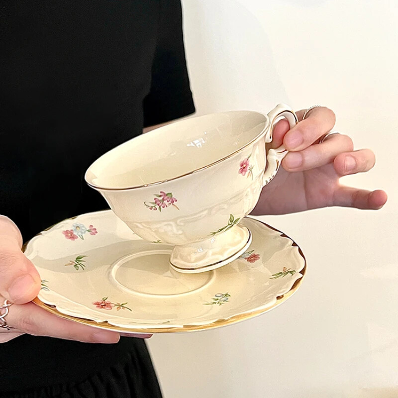 Prancūziškas retro kavos rinkinys lėkštė Keraminė romantiška popietės arbatos puodelis kavos puodelis lėkštė 200 ml puodelio padėklas Kavinė puodelis vakarėlio puodelis