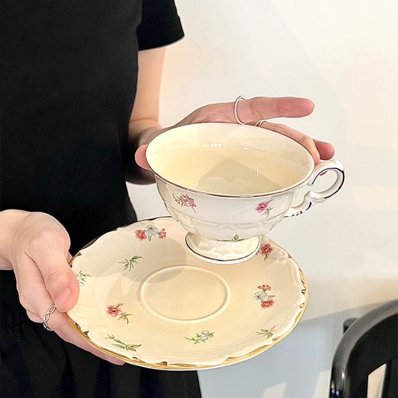 Prancūziškas retro kavos rinkinys lėkštė Keraminė romantiška popietės arbatos puodelis kavos puodelis lėkštė 200 ml puodelio padėklas Kavinė puodelis vakarėlio puodelis