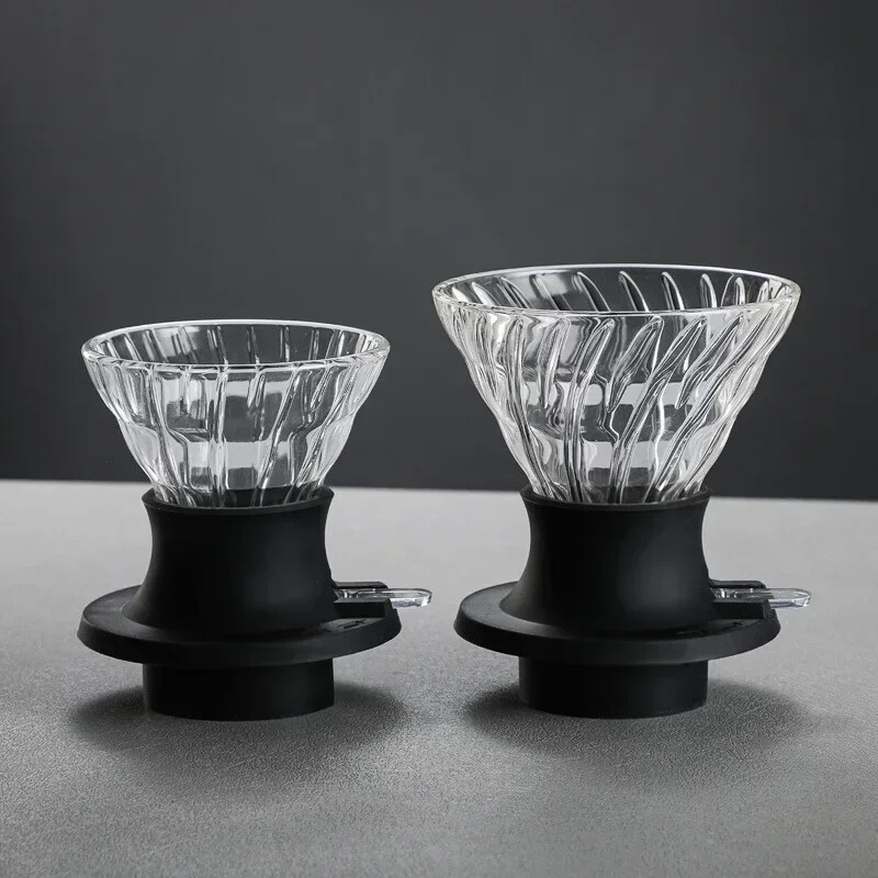 V-kujuline kohvikomplekt paksendatud tilgafiltriga, mitmeosaline komplekt, mis on ühendatud Ameerika kohvi käsitsi valmistatud kohvitööriistadega