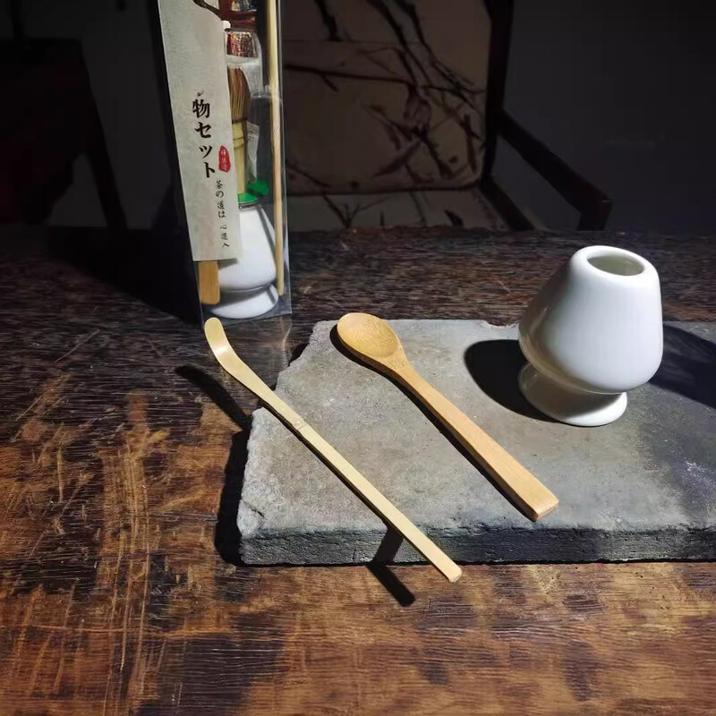 „4 viename“ „Matcha“ rinkinys Bambuko plakiklis arbatinis šaukštelis keraminis dubuo Tradiciniai arbatos rinkiniai Namų arbatos ruošimo įrankiai Priedai Gimtadienio dovanos