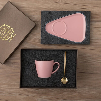 Kohvipiima tee tass kontorihotelli vaba aja tee kinkekarbi tass lusikaga Euroopa luksuslik keraamiline büroo kohvitass telkimine