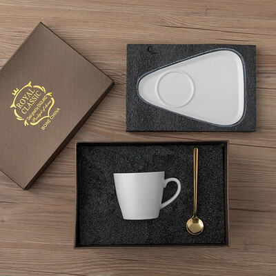 Kohvipiima tee tass kontorihotelli vaba aja tee kinkekarbi tass lusikaga Euroopa luksuslik keraamiline büroo kohvitass telkimine