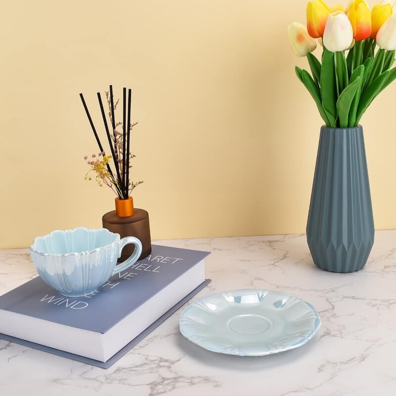 Keraamiline kohvikruus Loominguline armas tass lillekujulise alustassiga Mugava käepidemega uudne kohvitass kontoritee Latte piima jaoks