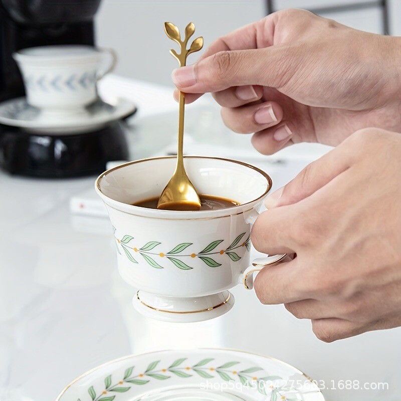 1 Σετ Πιατάκι για φλιτζάνι τσαγιού Bone China σετ 200ml Κεραμική κούπα καφέ Golden Trim British Απογευματινό φλιτζάνι τσαγιού 7Oz φλιτζάνι εσπρέσο με πιάτο