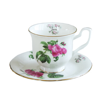 Keraamiline tass ja alustass Retro lilledega kohvikruus teetass Bone China Elegant Month Cup alustassi komplekt sünnipäevaks kingitus kodukaunistusega jooginõud