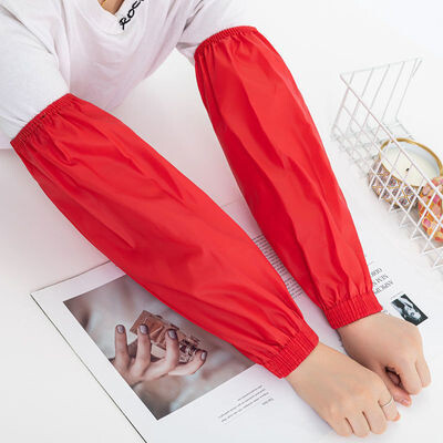 Prinditud logoga vee- ja õlikindlate nahast varrukate hulgimüüja meestele ja naistele köögi saastetõrje tööjõukindlustuse varrukad täiskasvanutele