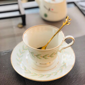 Ins Britų senovinės popietės arbatos puodelio lėkštė Kavos puodelis Gold Edge Leaf Puodelių rinkinys Buitinis paprastas vandens puodelis Desertinė patiekalo lėkštė