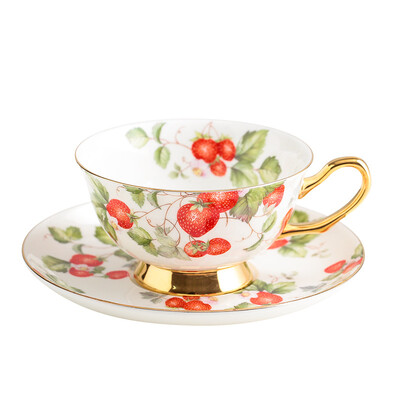 Bone China kavos puodelių ir lėkštučių rinkinys Keraminis raudonos arbatos puodelis 38% High Bone China vandens puodelis Puiki dovana Pastoracinė gėlės ir augalai puodelis