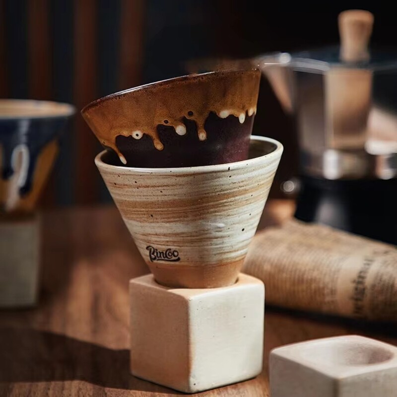 Retro japonų trikampio kūgio formos keramikos arbatos kavos puodelis Keraminis meninis kavos puodelis Keraminis kapučino gėlių puodelis namų kavinei