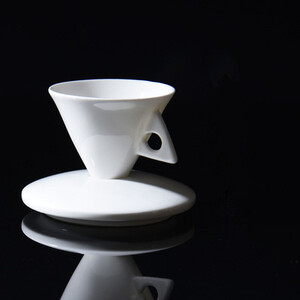 Padalinto tipo Creative Culet juodos kavos puodelio lėkštės rinkinys 70 ml ESPRESSO SHOT Bone China Pyramid Demitasse puodelis kavinei restoranui
