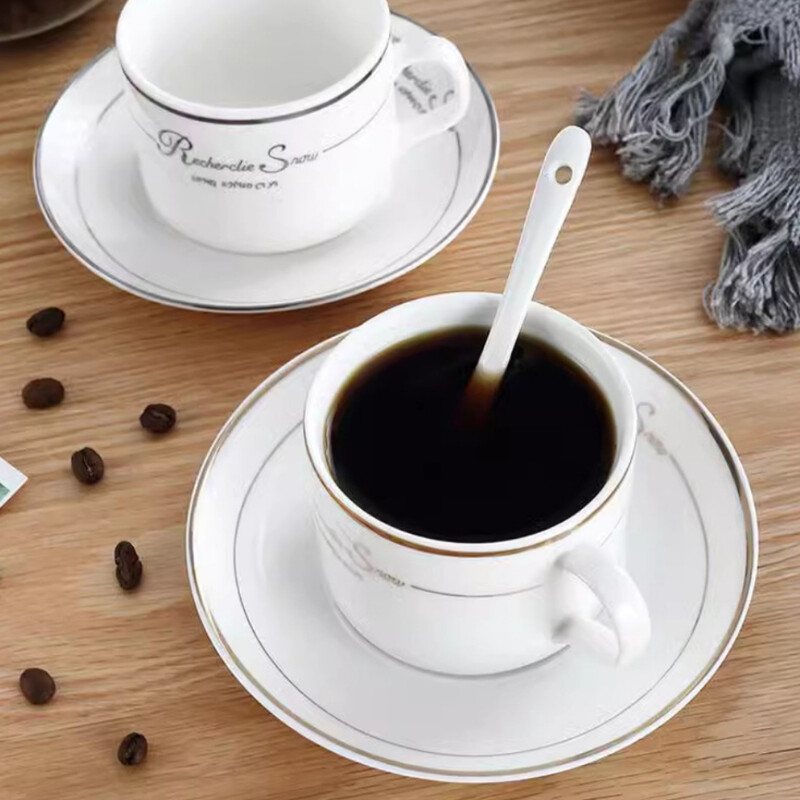 Kavos puodelių rinkinys su lėkštėmis Kaušelis, baltos porcelianinės arbatos rinkinys Pusryčiai vakarienė Keraminis puodelis Espreso kavos puodelis Gėrimų reikmenys Kavos reikmenys Arbatos indai