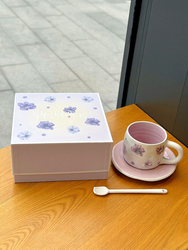 250 ml Prancūziškas rankomis dažytas apatinis glazūra, violetinė violetinė kavos puodelis ir lėkštė moterims pusryčių popietės arbatos puodelio indas rankų dovana