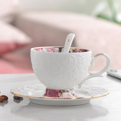 Set de căni de cafea și farfurii din porcelană albă clasică, cești de ceai cu margine aurie, cești de apă frumoase, accesorii de bucătărie din ceramică