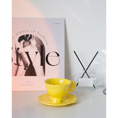 200 ml Korea juustu teemaline keraamiline kohvitassi ja nõudekomplekt piimakollane loominguline armas glasuurialune värviline piimatassi taldrikukomplekt kingitus