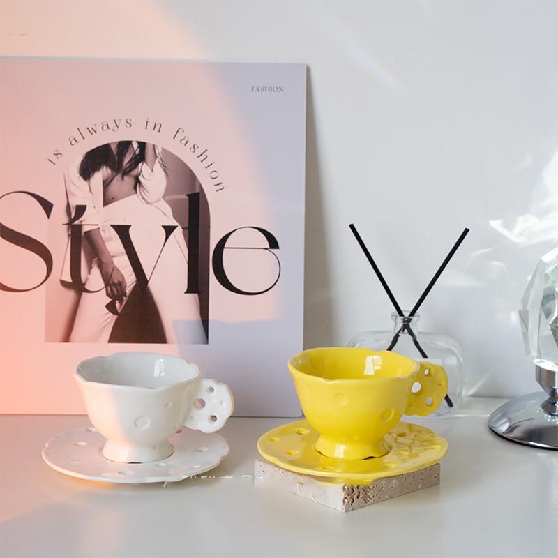 200 ml Korea juustu teemaline keraamiline kohvitassi ja nõudekomplekt piimakollane loominguline armas glasuurialune värviline piimatassi taldrikukomplekt kingitus