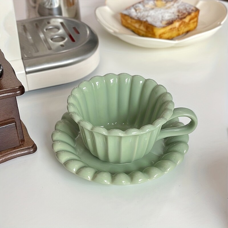 Gėlės formos puodelis Keramikos kavos puodelis ir lėkštė Popietės arbatos desertas Prabangus kūrybingas puodelis Mokytojo padėkos dovanos