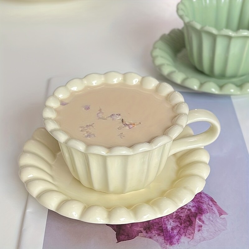Gėlės formos puodelis Keramikos kavos puodelis ir lėkštė Popietės arbatos desertas Prabangus kūrybingas puodelis Mokytojo padėkos dovanos