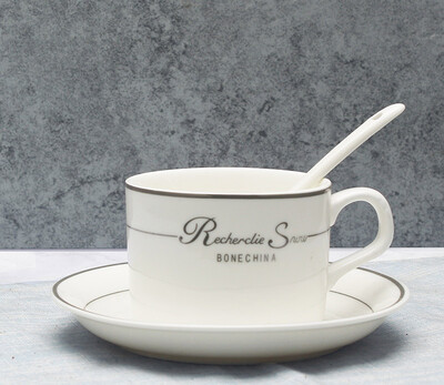 150/180 ml kavos puodelių lėkštučių rinkinys Aukščiausios klasės išskirtinis europietiškas nedidelis prabangus kavos puodelio lėkštės popietės arbatos rinkinys amerikietiškas kavos puodelis