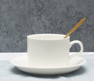 150/180 ml kavos puodelių lėkštučių rinkinys Aukščiausios klasės išskirtinis europietiškas nedidelis prabangus kavos puodelio lėkštės popietės arbatos rinkinys amerikietiškas kavos puodelis