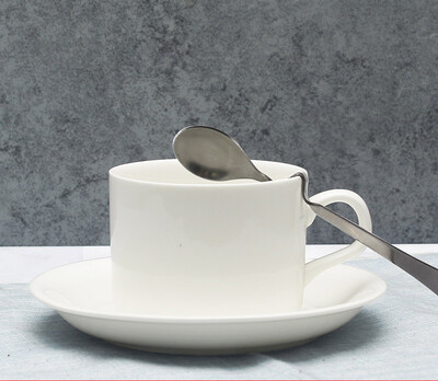 150/180 ml kavos puodelių lėkštučių rinkinys Aukščiausios klasės išskirtinis europietiškas nedidelis prabangus kavos puodelio lėkštės popietės arbatos rinkinys amerikietiškas kavos puodelis