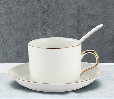 150/180 ml kavos puodelių lėkštučių rinkinys Aukščiausios klasės išskirtinis europietiškas nedidelis prabangus kavos puodelio lėkštės popietės arbatos rinkinys amerikietiškas kavos puodelis