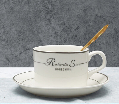 150/180 ml kavos puodelių lėkštučių rinkinys Aukščiausios klasės išskirtinis europietiškas nedidelis prabangus kavos puodelio lėkštės popietės arbatos rinkinys amerikietiškas kavos puodelis