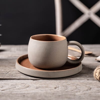 Set de căni și farfurii din ceramică minimalistă creativ, care trage cu personalitate, căni cu flori, ceramică aspră, ceai de după-amiază, cești de cafea.