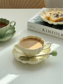 200 ml prancūziškos keramikos kavos puodelis ir lėkštė Viduramžių elegantiškas gėlių formos popietės arbatos puodelis Art Feeling puodelio indų rinkinys Latte puodelis