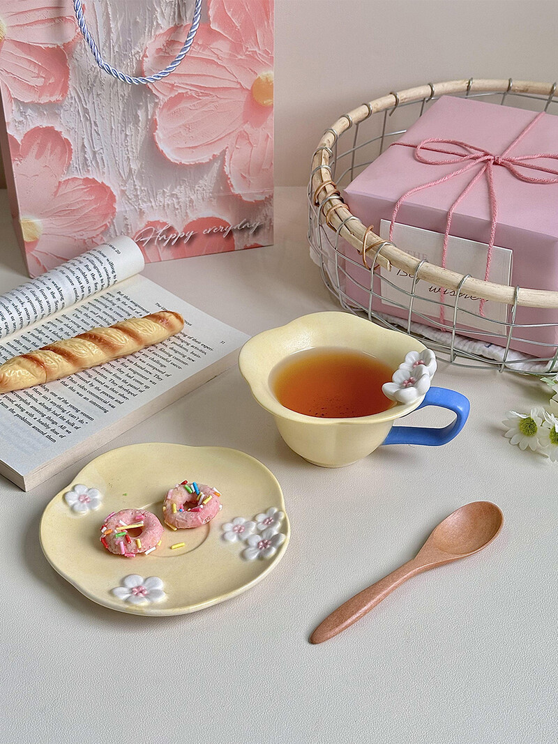 1 vnt. kavos puodelio ir lėkščių rinkinys CreativeKeraminis rankomis dažytas reljefinis žiedlapis popietės arbatos puodeliai Gimtadienio dovana draugams