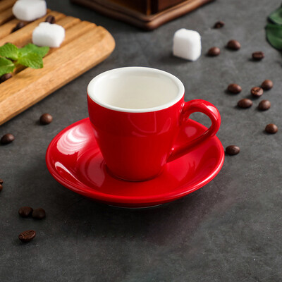 Itališkas espreso puodelio ir lėkščių rinkinys 80 ml europietiškas keraminis espreso kavos mažas išskirtinis mini puodelis popietės arbatos puodelis virtuvės gėrimai