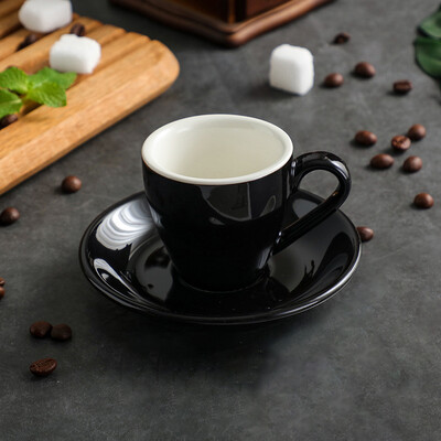 Itališkas espreso puodelio ir lėkščių rinkinys 80 ml europietiškas keraminis espreso kavos mažas išskirtinis mini puodelis popietės arbatos puodelis virtuvės gėrimai