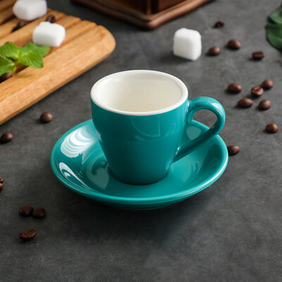 Itališkas espreso puodelio ir lėkščių rinkinys 80 ml europietiškas keraminis espreso kavos mažas išskirtinis mini puodelis popietės arbatos puodelis virtuvės gėrimai