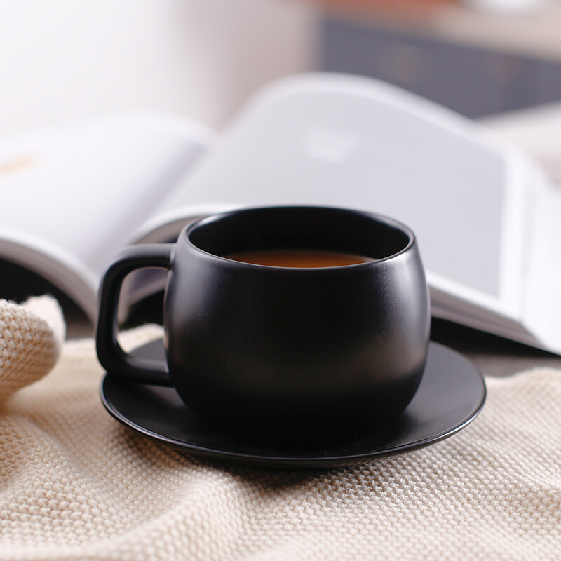 250 ml kavos puodelių rinkinys su lėkšte Šaukštas Keraminis Buitinis kavos puodelis Balck Baltosios arbatos puodelis Pieno sultys Vandens puodelis Gėrimų puodelis Dovana