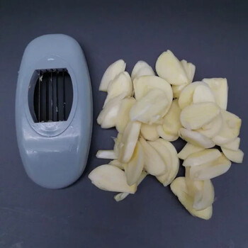 Εγχειρίδιο 2-σε-1 Garlic Slicer Small Household Garlic Smasher Cooking Tool Pressing Garlic Grinding Triter Gadgets κουζίνας και