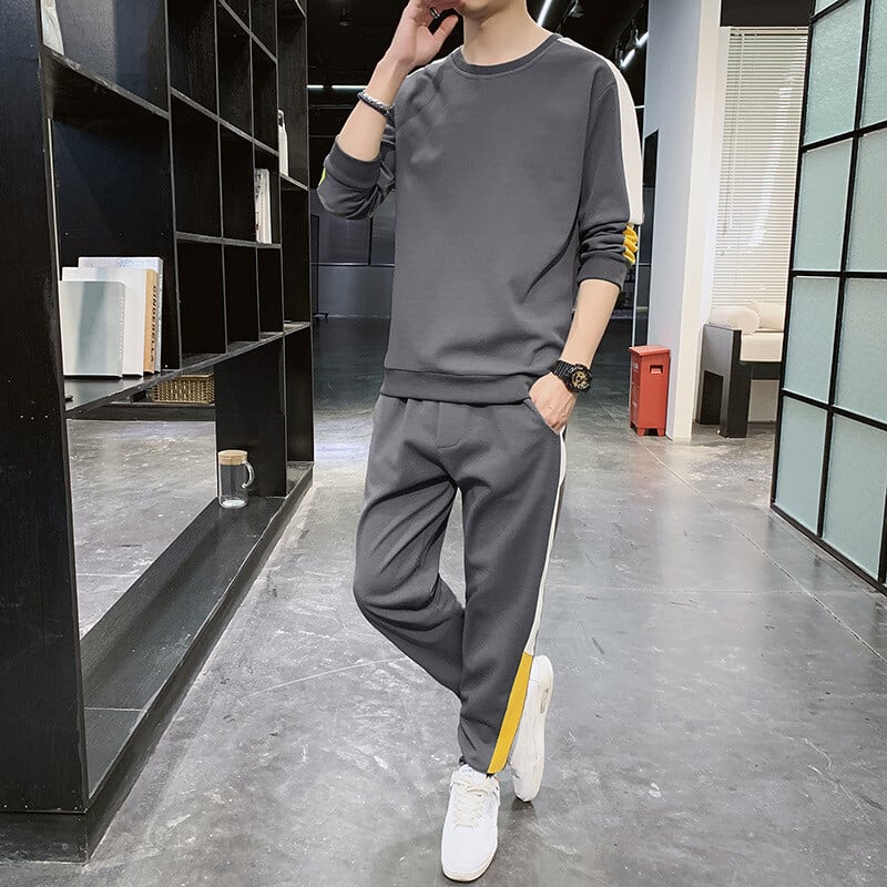 Uus kevadine ja sügisene pikkade varrukatega ülikond meeste T-särk Korea stiilis meeste spordi- ja vabaajarõivad dressipluusi ja dressipükste komplektiga, moekas