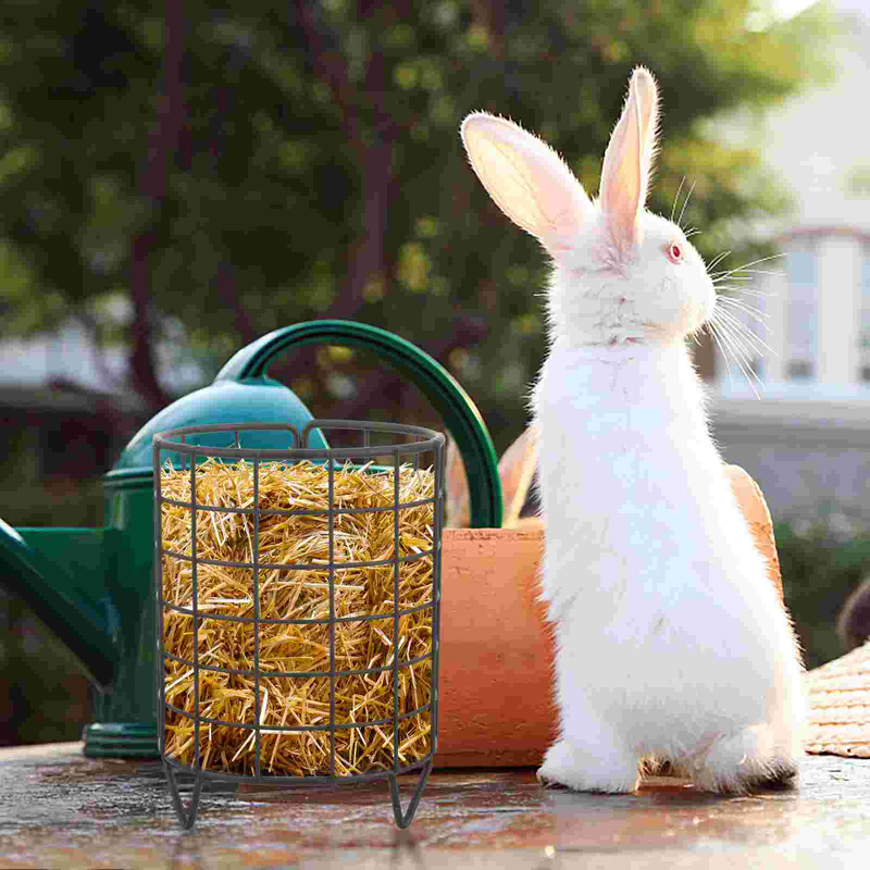 Metalinis triušio šieno tiektuvas Laisvai stovintis zuikis Šieno tiektuvas Smulkių gyvūnų šėrimo laikiklis Triušio narvelio žolės dozatorius Zuikis