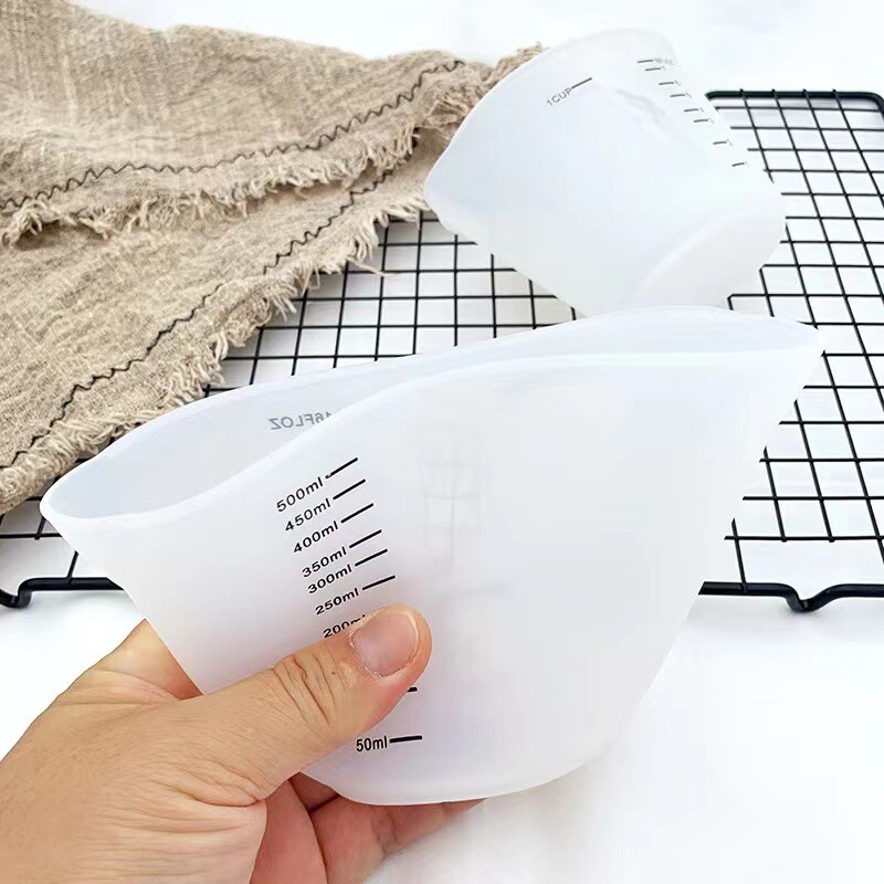 Silikoninis matavimo puodelis kepimo įrankiai „pasidaryk pats“ rankų darbo aukštai temperatūrai atsparus kelių specifikacijų 500 ml matavimo puodelis su svarstyklėmis