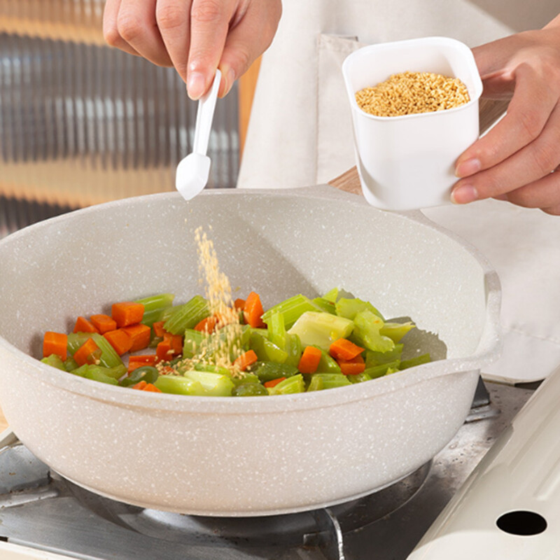 Kutija s 4 rešetke Kutija za začine Staklenka za začine Kuhinjski organizator i pohrana Staklenke za začine Spremnik za sol i papar Posuda Set posuda za začine