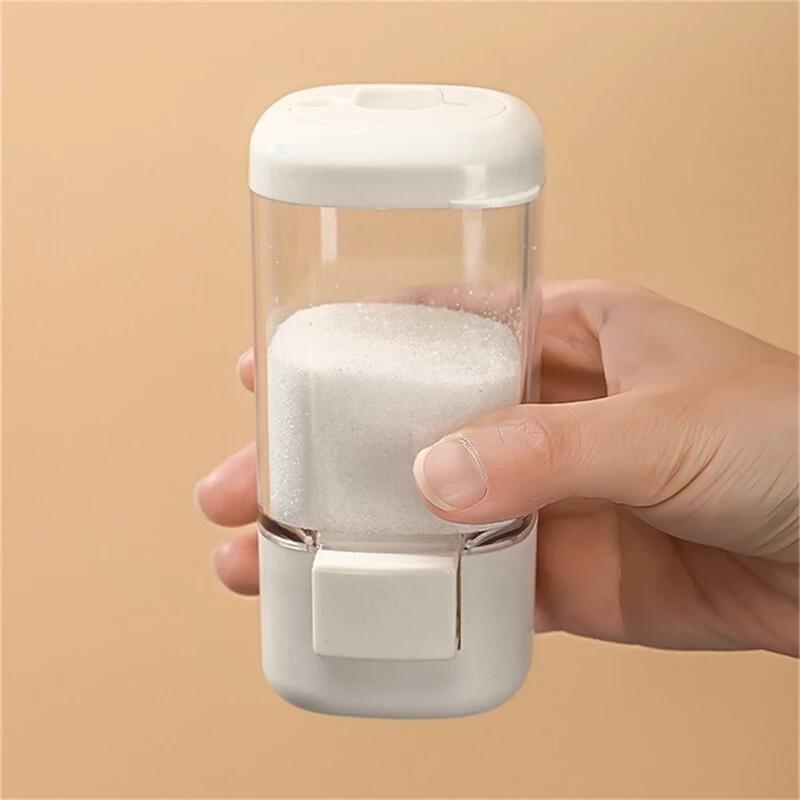 Press-tüüpi kvantitatiivne soolaloksutaja iga pressiga 2g läbipaistev maitseainepudel 140 ml suletud disainiga niiskuskindel tolmukindel