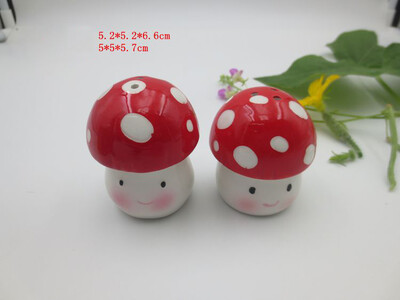 Set de sare și piper din ceramică (sperietoare, turtă dulce, craniu, pălărie de vrăjitoare, bufniță, pisică neagră, cocoș, bucătar, ciupercă)