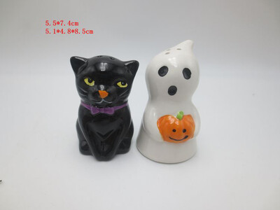 Set de sare și piper din ceramică (sperietoare, turtă dulce, craniu, pălărie de vrăjitoare, bufniță, pisică neagră, cocoș, bucătar, ciupercă)