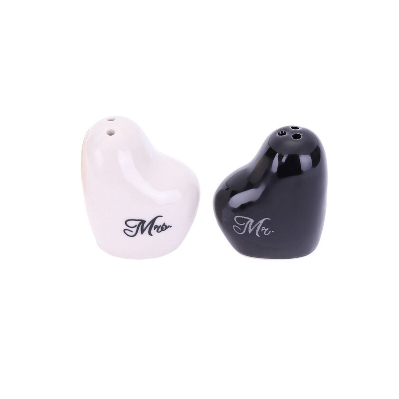 1 set sticle de sare și piper din ceramică în formă de inimă Mr. & Mrs. Favor de nuntă Suveniruri Oaspeți Cadouri